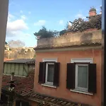 Over The Tiber Loft Apartment Rom