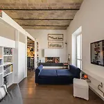 Over The Tiber Loft Apartment