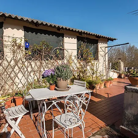 Over The Tiber Loft Apartament *