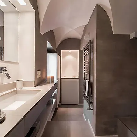 Over The Tiber Loft Apartament
