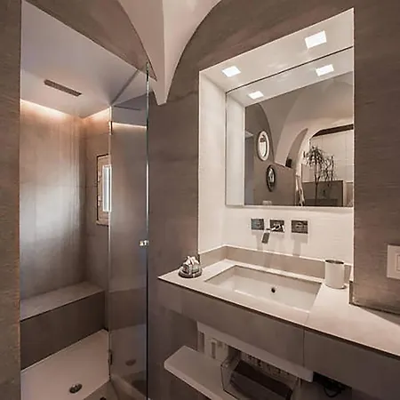 Over The Tiber Loft Roma