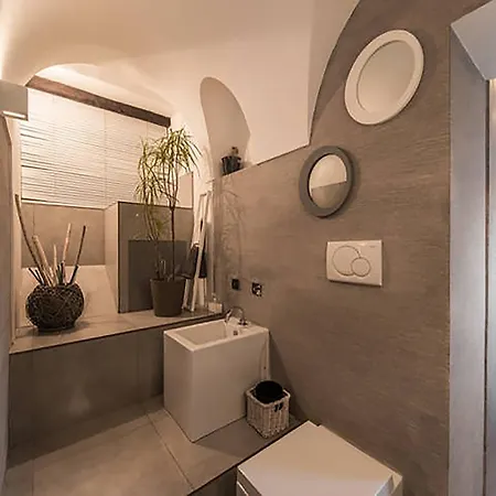 Over The Tiber Loft Roma